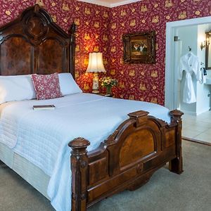 Queen Suite